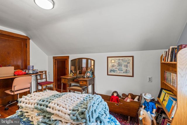 11178 HEDGESVILLE RD, Hedgesville, WV 25427