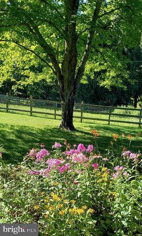 11178 HEDGESVILLE RD, Hedgesville, WV 25427