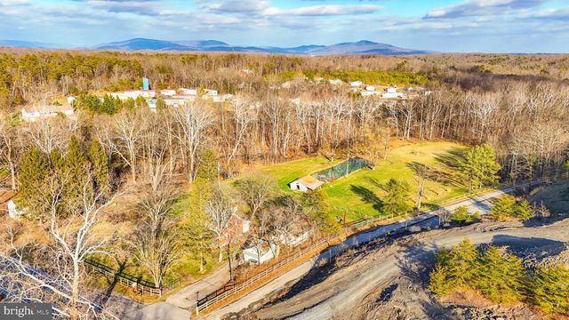 11178 HEDGESVILLE RD, Hedgesville, WV 25427