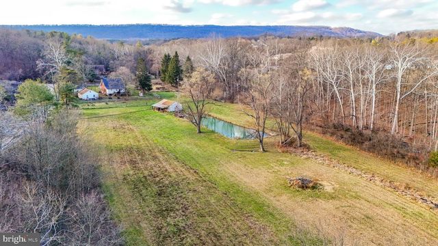 11178 HEDGESVILLE RD, Hedgesville, WV 25427