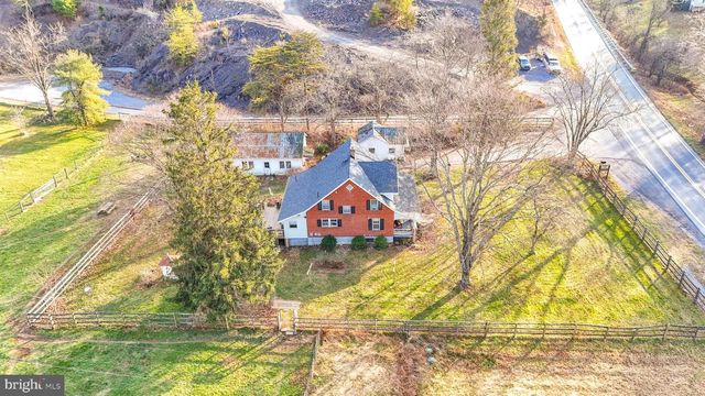 11178 HEDGESVILLE RD, Hedgesville, WV 25427
