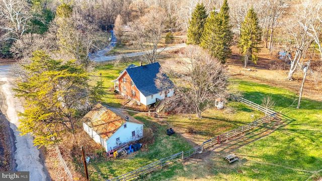 11178 HEDGESVILLE RD, Hedgesville, WV 25427