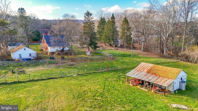 11178 HEDGESVILLE RD, Hedgesville, WV 25427