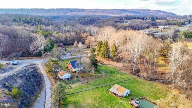 11178 HEDGESVILLE RD, Hedgesville, WV 25427