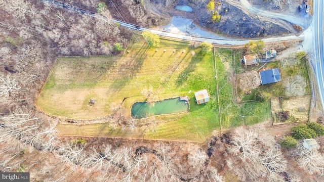 11178 HEDGESVILLE RD, Hedgesville, WV 25427