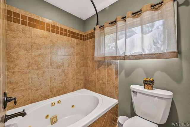 4071 Calkins Road, Lewiston, NY 14174