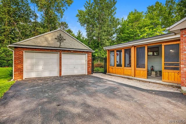 4071 Calkins Road, Lewiston, NY 14174