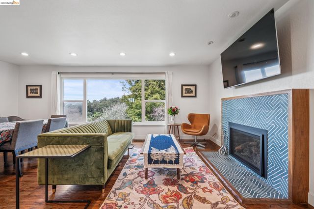 5845 Bernhard Ave, Richmond, CA 94805