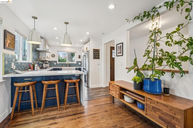 5845 Bernhard Ave, Richmond, CA 94805