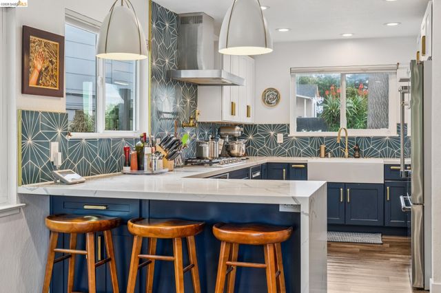 5845 Bernhard Ave, Richmond, CA 94805