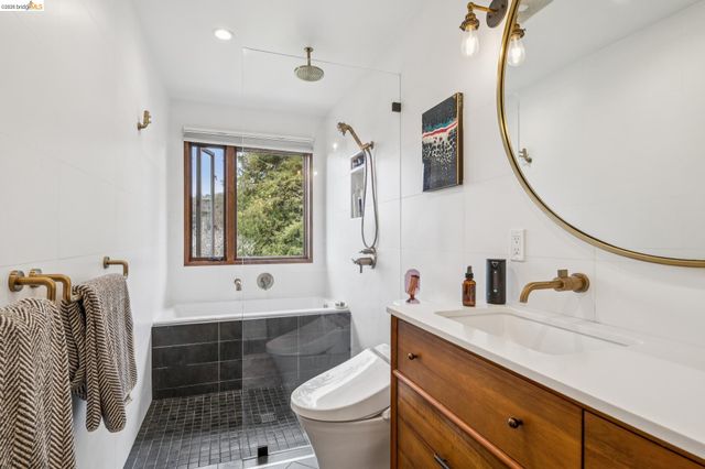 5845 Bernhard Ave, Richmond, CA 94805