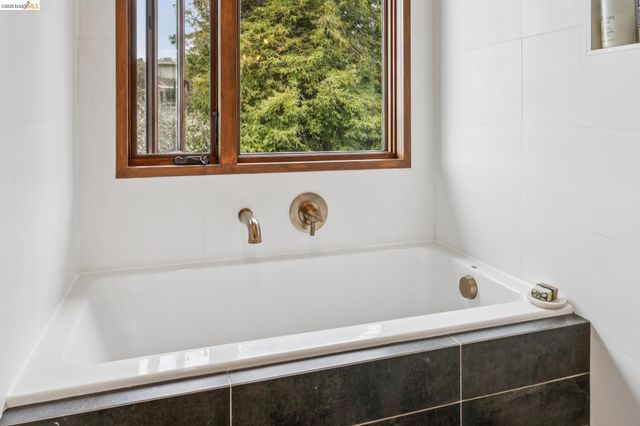 5845 Bernhard Ave, Richmond, CA 94805