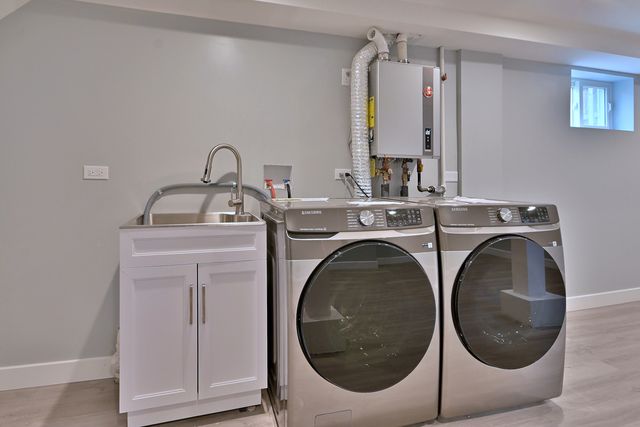 7215 W Farwell Avenue, Chicago, IL 60631