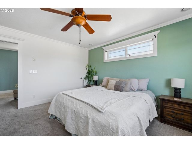 4725 DAISY St, Springfield, OR 97478