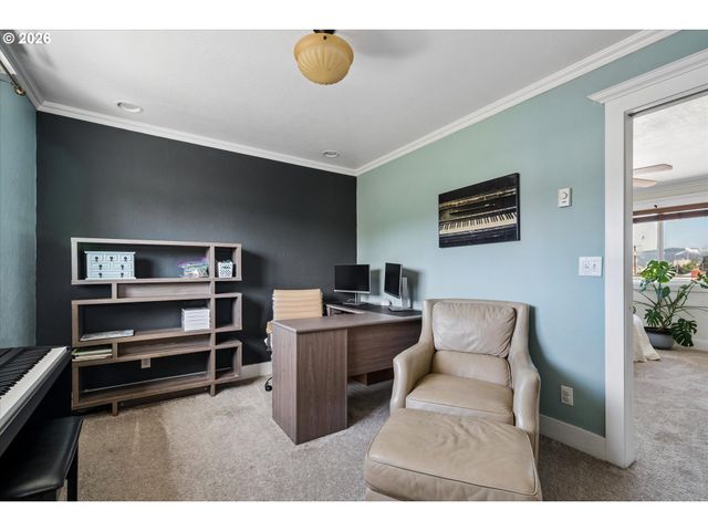 4725 DAISY St, Springfield, OR 97478