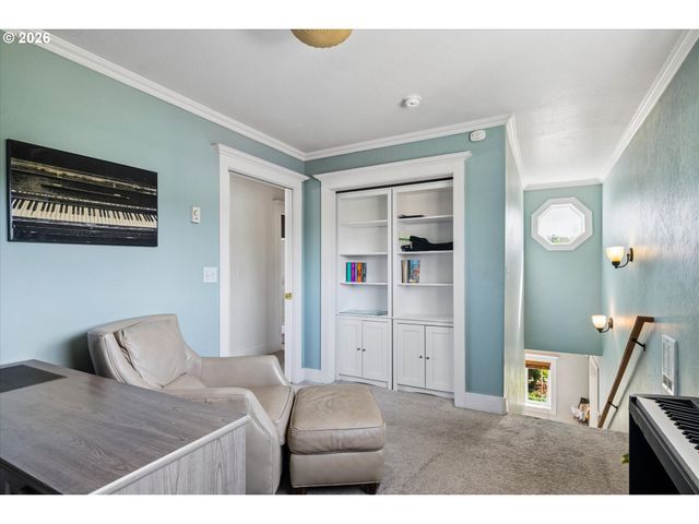 4725 DAISY St, Springfield, OR 97478