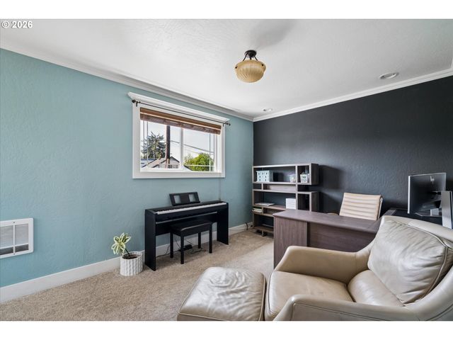 4725 DAISY St, Springfield, OR 97478