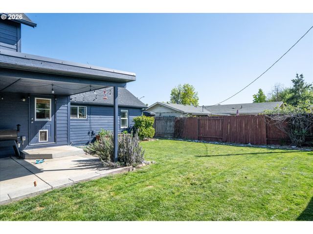 4725 DAISY St, Springfield, OR 97478