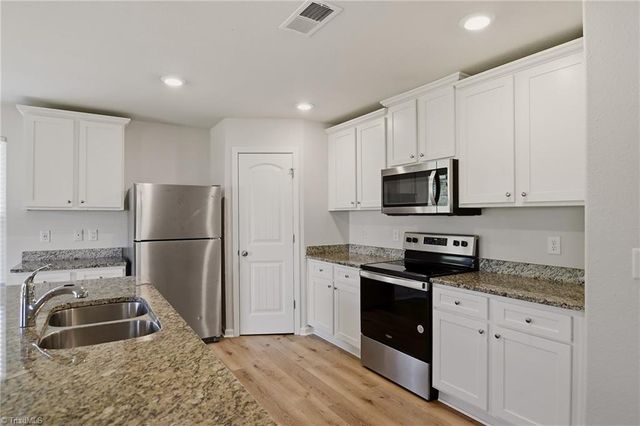 2106 Briar Run Drive, Greensboro, NC 27405