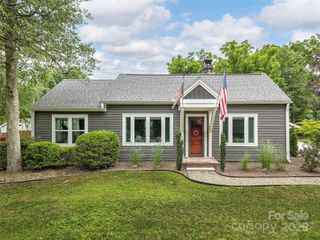 1615 Kanuga Road, Hendersonville, NC 28739