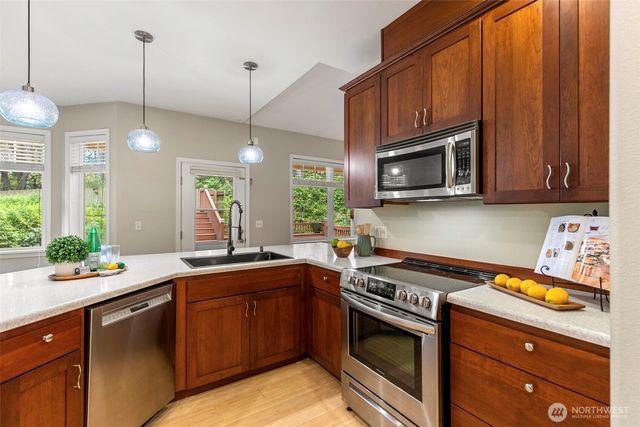 155 Louisa Street, Port Townsend, WA 98368