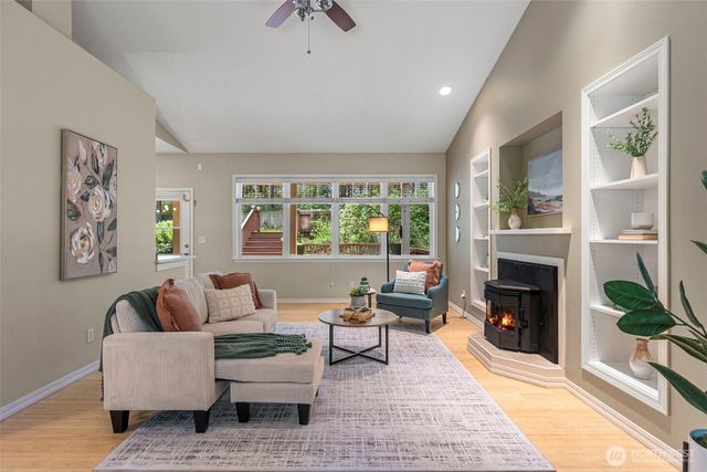 155 Louisa Street, Port Townsend, WA 98368