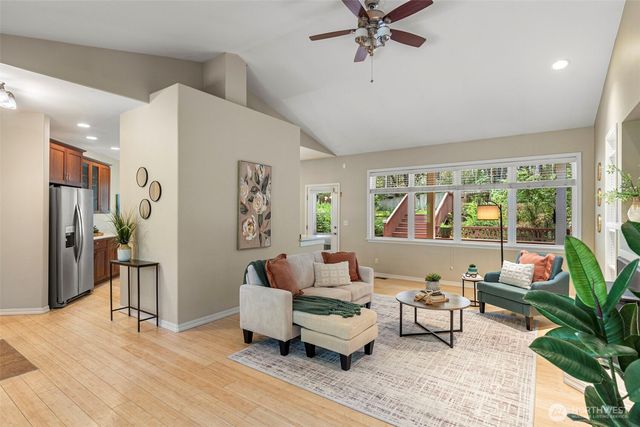 155 Louisa Street, Port Townsend, WA 98368