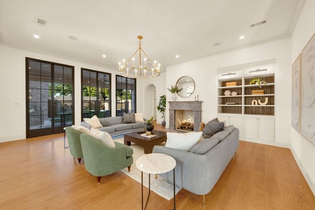 6847 Lakeshore Drive, Dallas, TX 75214