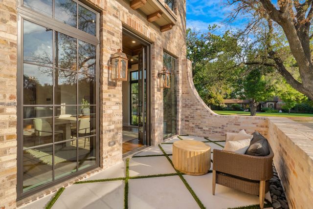 6847 Lakeshore Drive, Dallas, TX 75214
