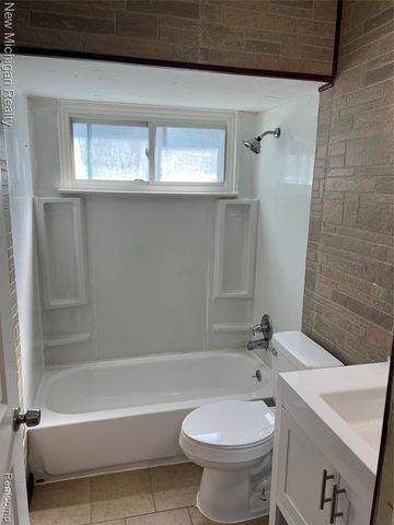 5709 Weddell Street, Dearborn Heights, MI 48125