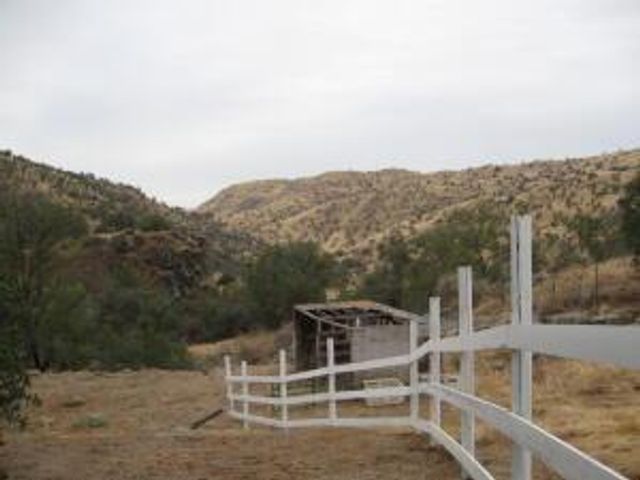 35548 Hummingbird Lane, Yokuts Valley, CA 93675