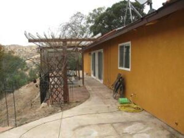 35548 Hummingbird Lane, Yokuts Valley, CA 93675