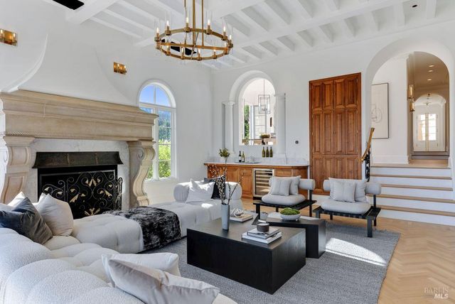 27 Upper Rd, Ross, CA 94957