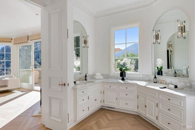 27 Upper Rd, Ross, CA 94957