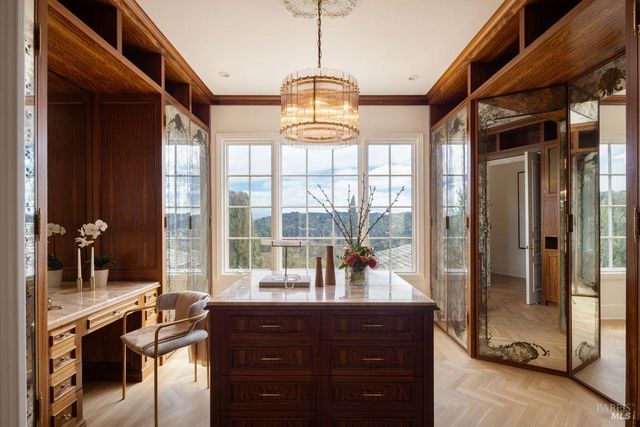 27 Upper Rd, Ross, CA 94957