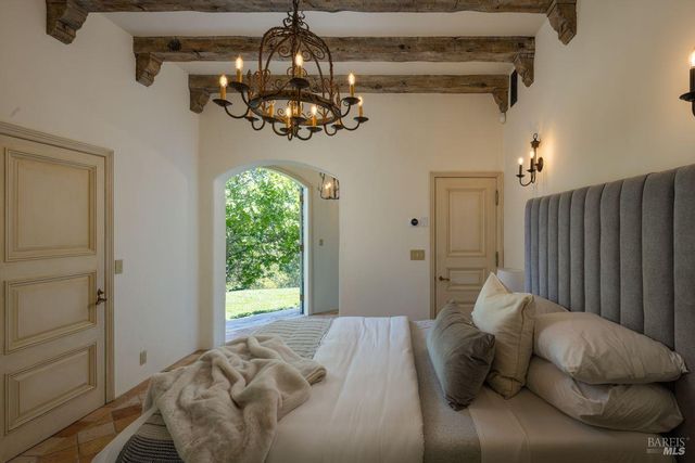 27 Upper Rd, Ross, CA 94957