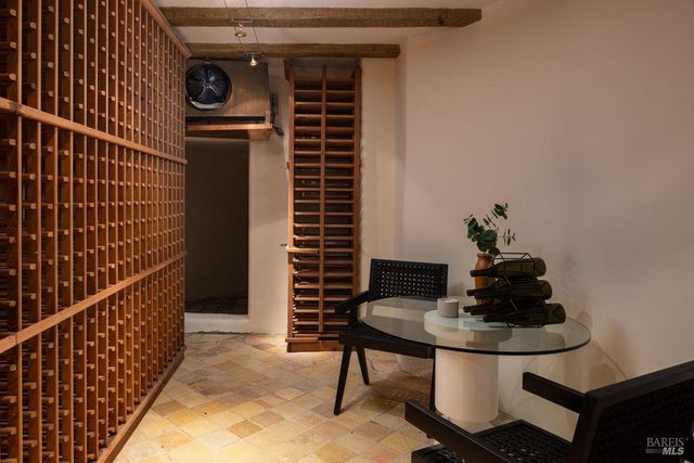 27 Upper Rd, Ross, CA 94957