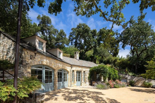 27 Upper Rd, Ross, CA 94957