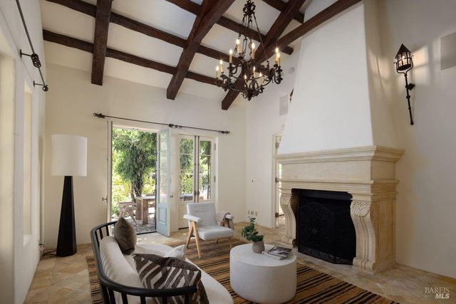 27 Upper Rd, Ross, CA 94957