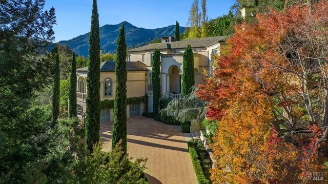 27 Upper Rd, Ross, CA 94957