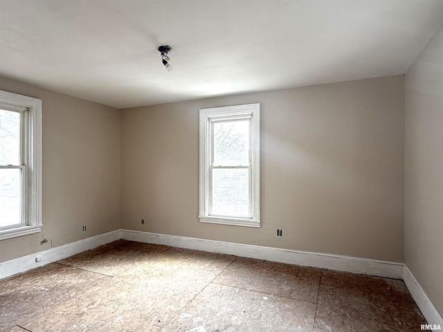 1019 NE PERRY Avenue, Peoria, IL 61603