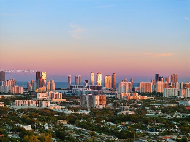 1941 NE 196th Ter, Miami, FL 33179