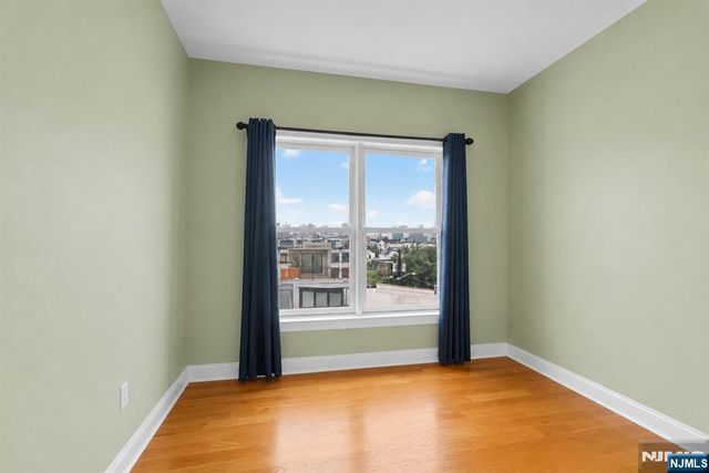 15-19 Tichenor 403, Newark, NJ 07114
