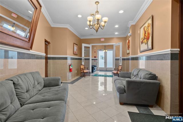 15-19 Tichenor 403, Newark, NJ 07114