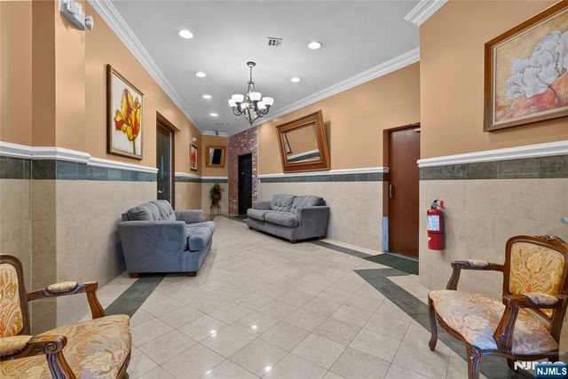15-19 Tichenor 403, Newark, NJ 07114