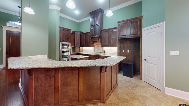 15207 Maple Leaf Ct, Tyler, TX 75707