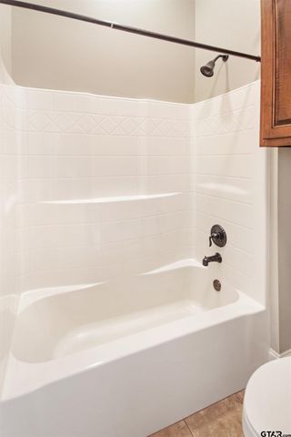 15207 Maple Leaf Ct, Tyler, TX 75707