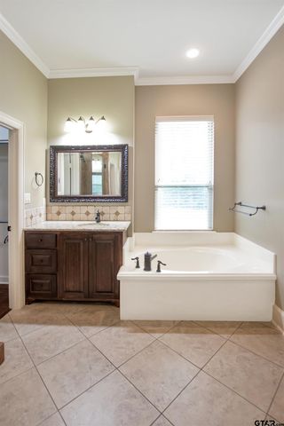 15207 Maple Leaf Ct, Tyler, TX 75707