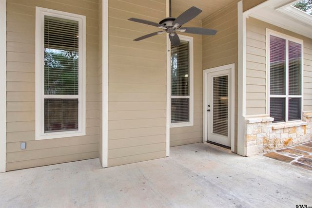 15207 Maple Leaf Ct, Tyler, TX 75707