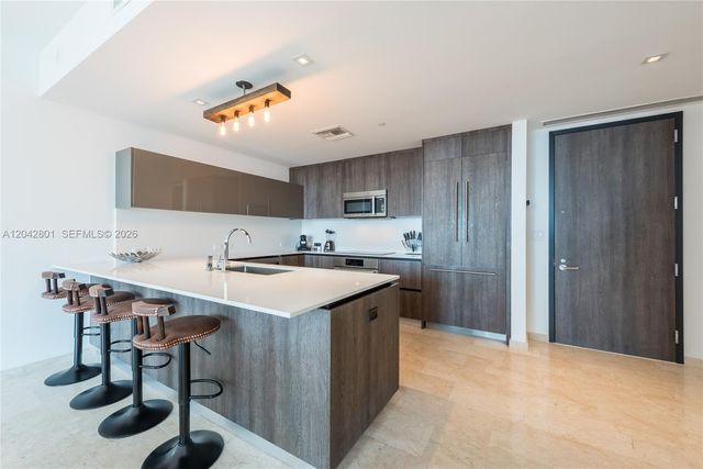 88 SW 7 Street 3403, Miami, FL 33130